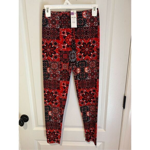 New Agnes & Dora Black and Red  flower Leggings - Picture 1 of 6